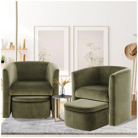 Home Lounge Ideas Seating Areas, Sitting Room Seating Ideas, Two Accent Chairs With Table, End Of Bed Chairs, Soft House Decor, Sitting Nook In Living Room, Bedroom Chairs Comfy, Chairs In Front Of Bed, Comfy Accent Chairs For Living Room