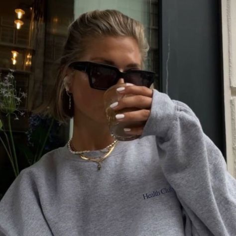 MORNING RAE with lan on Instagram: “🤎🤎🤎 #morning #coffee #inspiration #aesthetic #morningraepod #podcast” Crew Neck Sweatshirt Aesthetic, Coffee Inspiration, Trendy Sweater, Wellness Club, Health Is Wealth, Sweatshirt Aesthetic, Pisces Zodiac, Sweater Women, Women Tops