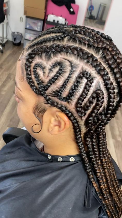 Heart and Zigzag design 💕 Braids With Heart Design, Heart Cornrows, Zigzag Cornrows, Zigzag Braids, Straight Braids, Feed In Braids, Hair Brooch, Roll Hairstyle, Feed In Braids Hairstyles