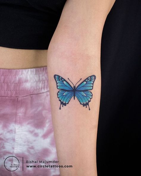 Morpho Azul, Frida Tattoo, Butterfly Colour, Colorful Butterfly Tattoo, Butterfly Tattoos On Arm, Blue Butterfly Tattoo, Butterfly Hand Tattoo, Colour Tattoo, Circle Tattoo