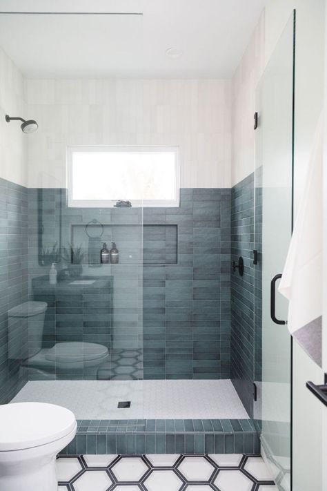 Grey Blue Shower Tile, Contrasting Shower Tile, Colorblock Shower Tile, Two Color Tile Shower Ideas, Color Block Shower Tile, Shower Remodel Blue, Two Tile Shower Wall, Main Bathroom Ideas With Tub, Blue Tiled Shower Ideas