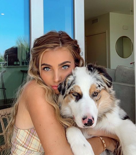 Lexi on Instagram: “I love you more than I love nacho fries. That’s a lot” Lexi Hensler Dog, Lexi Hensler, Nacho Fries, Rebecca Zamolo, Myrtle Beach Hotels, Famous Youtubers, Charli Damelio Photos, Super Cute Puppies, Baby Animals Pictures