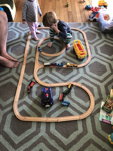 Ikea Train Track Ideas, Brio Train Layout Ideas, Train Track Layout, Wooden Train Track Storage, Brio Track Layouts, Ikea Train Set, Wooden Train Track Layout Ideas, Ikea Lillabo, Ikea Train