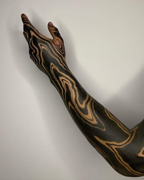 21 Stunning Blackout Tattoo Styles - Body Artifact Sleeve Arm Tattoo, Underarm Tattoo, Sleeve Tattoos For Guys, Jagua Henna, Half Sleeve Tattoos, Organic Tattoo, Abstract Tattoo Designs, Blackout Tattoo, Tattoo Inspiration Men