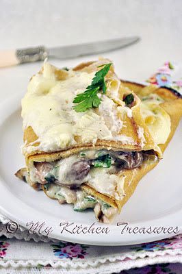 My Kitchen Treasures: Ham Mushroom and Cheese Crepes Pancake Fillings, Mushroom And Cheese, Cheese Crepes, Crepe Recipe Savory, Savoury Pancakes, Stuffed Crepes, Side Dishes For Ham, Crepes Filling, Ham Dinner