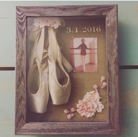 Ballerina Room Decor, Ballet Crafts, Ballerina Room, Home Dance Studio, Dance Crafts, Dance Rooms, Ballet Inspiration, Ballerina Birthday, Dance Gifts