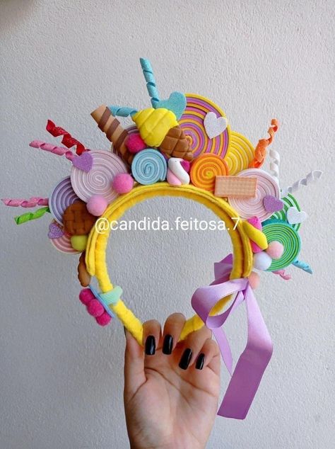 Candyland Headpiece, Candy Crown Diy, Candy Costume Kids, Candy Theme Dress, Candy Themed Outfit, Candy Costume Diy, Candyland Headband, Candyland Birthday Theme, Candyland Outfit