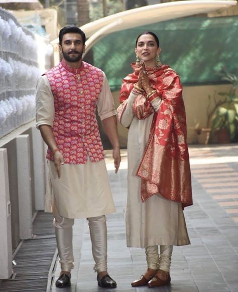 #DeepVeer are back in town. Congratulations once again from all of us for a happiest married life!!! Follow Fillumdekho.com Emerald Green Sherwani, Ranveer Singh Kurta, Celebs Couples, Dimple Girl, Deepika Padukone And Ranveer Singh, Deepika Ranveer, Mens Indian Wear, Wedding Kurta For Men, Indian Groom Wear