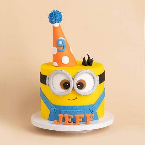 Minion Cake Birthday, Kid Cake Ideas, Minion Bday Party Ideas, Minions 3rd Birthday Party Ideas, Minion Birthday Party Decorations Diy, Minion Cakes, Minion Party Ideas, Minions Birthday Party Ideas, Minion Cake Ideas