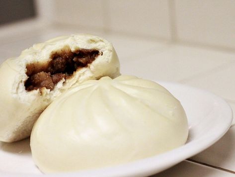 Siopao Asado Recipe, Siopao Recipe, Stuffed Buns, Pork Bun, Philippine Cuisine, Philippines Recipes, Filipino Foods, Philippines Food, Pork Buns