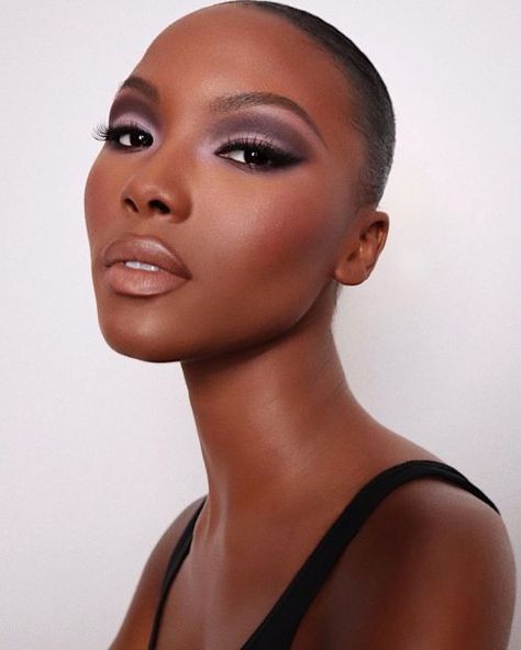 Naomi Campbell Makeup, Hung Vanngo Makeup, Hung Vanngo, Disco Makeup, 90s Makeup Look, 90s Glam, 70s Glam, 90s Makeup, High Fashion Makeup