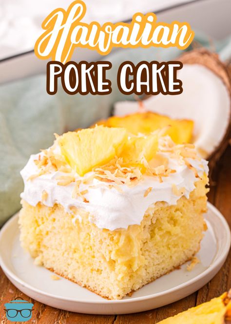 Hawaiian Poke Cake, Dessert Pineapple, Pineapple Poke Cake, Aloha Cake, Holiday Deserts, Hawaiian Poke, Hawaiian Desserts, Banana Pudding Poke Cake, Hawaiian Cake