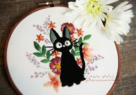 Jiji Embroidery Pattern | Kiki's Delivery Service Embroidery Pattern | Studio Ghibli #StudioGhibli #Kiki'sDeliveryService Jiji Embroidery, Brazilian Embroidery Stitches, Kiki's Delivery Service, Brazilian Embroidery, Japanese Embroidery, Cute Embroidery, 자수 디자인, Hand Embroidery Art, Stitching Art