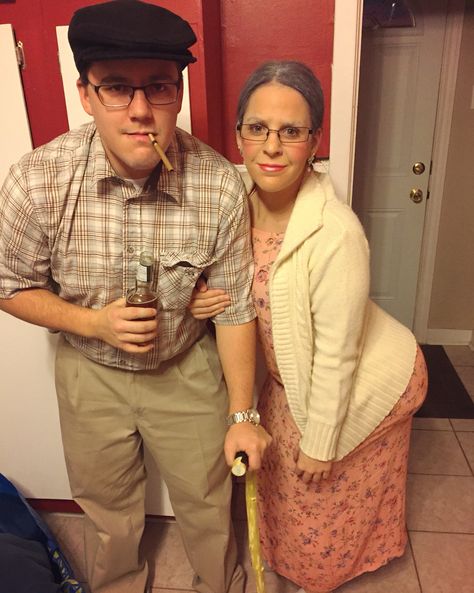 Old Couple Costume Ideas, Old Married Couple Costume, Old People Costume Couple, Old Couple Costume, Grandpa Halloween Costume, Elderly Costume, Japan Outfits Spring, Work Outfits Women Teacher, Teacher Picture Day