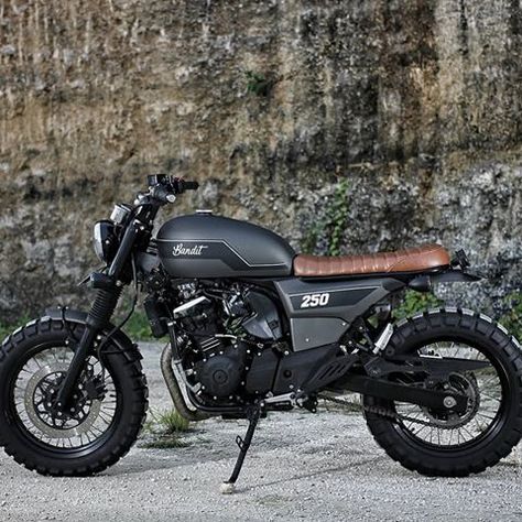 Welcome THE BANDIT - 2012 Suzuki GW250 Inazuma on Studio Motor ••#kustom #kustombike #kustomkulture #handmade #buildnotbought #custommotorcycle #motorcycle #lifestyle #life #scrambler #scramblertracker #scramblermotorcycle #tracker #suzuki #suzukiinazuma #inazuma #gw250 #studiomotordesign #studio_motor #studiomotor #jakarta #bali #indonesia Brat Bikes, Scrambler Cafe Racer, Jaket Motor, Custom Bikes Cafe Racers, Motor Klasik, Automobile Design, Suzuki Cafe Racer, Motor Custom, Cafe Racer Moto