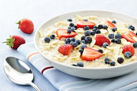 5 Vegan, Gluten-free, and Fun Breakfasts for Sustained Energy Sereal Sarapan, Make Ahead Oatmeal, Hot Breakfast Cereal, Menu Sarapan Sehat, Power Breakfast, Low Calorie Breakfast, Breakfast Aesthetic, Weight Gain Meals, Easy Oatmeal