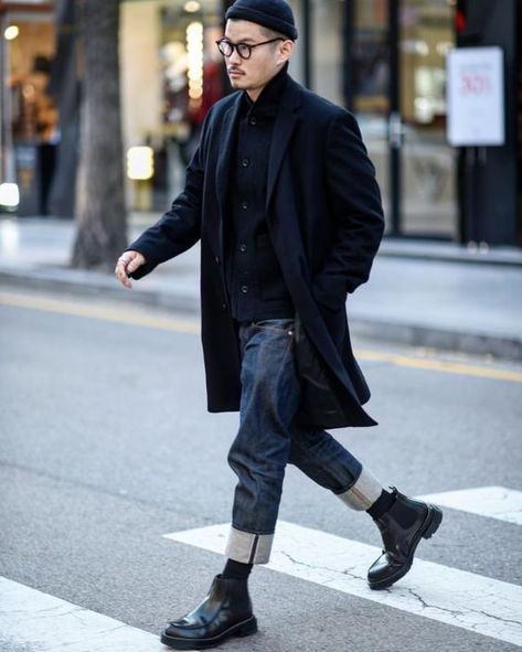 Norsis on Pinterest View on Instagram Rainy Day Men Outfit, Rainy Day Outfit Men, Mens Street Style Winter, Andong, Japan Outfit, Mens Fashion Fall, Brunch Outfit, Men Fashion Casual Outfits, Mens Winter Fashion