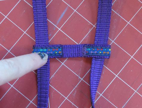 Harness Tutorial, Harness Sewing Pattern, Diy Harness, Dog Harness Tutorial, Dog Harness Pattern Free, Harness Pattern, Pet Clothes Patterns, Dog Harness Pattern, Paracord Dog Leash