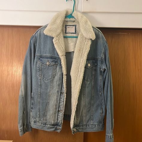 Denim Jacket with Faux Fur Collar Jean Jacket With Fur Collar, Fluffy Collar Jacket, Fuzzy Denim Jacket Outfit, Fluffy Denim Jacket, Jean Jacket With Fur, Alex Bailey, Fur Denim Jacket, Fur Lined Denim Jacket, Fur Jean Jacket