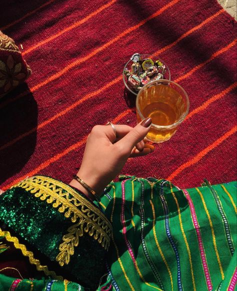 Afghanistan Food, Afghanistan Culture, Best Friend Images, Afghan Wedding, Afghan Girl, Cute Blue Wallpaper, Afghan Fashion, Desi Fashion Casual, Afghan Clothes