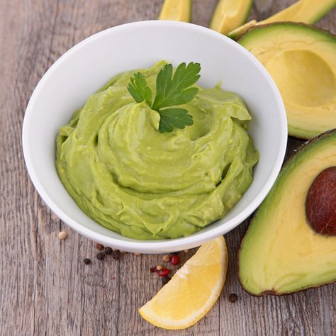 🌟 Guacamole con leche. Más cremoso y sabroso    #GuacamoleConLeche #RecetaGuacamole #RecetasMexicanas #RecetasFaciles #RecetasVeganas Avocado Bean Dip, Kids Veggies, Salsa Yogurt, Cilantro Sauce, Avocado Dip, Quick Energy, Filling Snacks, Easy Dips, Bean Dip