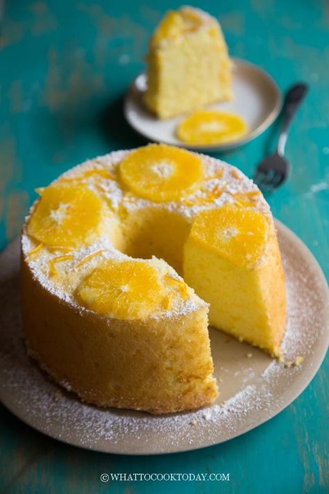 Orange Chiffon Cake Recipe, Orange Sponge Cake, Orange Chiffon Cake, Squeezed Orange Juice, Asian Cake, Homemade Strawberry Sauce, Orange Chiffon, Freshly Squeezed Orange Juice, Easy No Bake Desserts