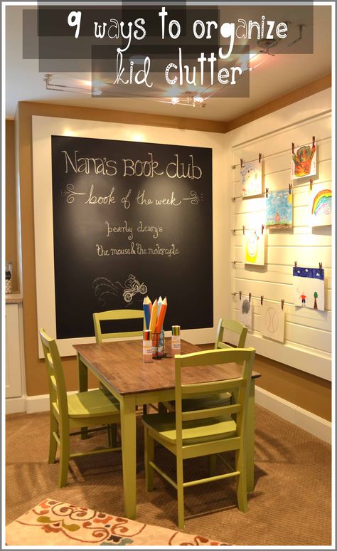 Kids' playroom: love the tasteful chalkboard and a place to hang art. Another idea is a removable cloth bulletin board instead of clothes lines. Kids Art Room Ideas, Homeschool Bulletin Board, Kids Art Room, Childrens Room Organization, Kids Art Display Wall, Art Room Ideas, Bulletin Board Wall, Clothes Lines, Basement Playroom