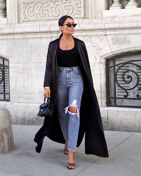 Black Kimono Outfit, Long Kimono Outfit, Mom Style Jeans, Look Kimono, Kimono Outfits, Kimono Outfit, Mode Kimono, Classy Winter Outfits, Fall Attire