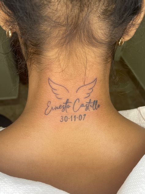 Tattoo wings death Angel Wings And Date Tattoo, Wings On Neck Tattoo For Women, Loved Ones Name Tattoo, Name And Date Tattoos For Women, Name With Angel Wings Tattoo, Wings With Name Tattoo, Tattoo With Name And Date, Name With Wings Tattoo, Tattoo Ideas Angel Wings