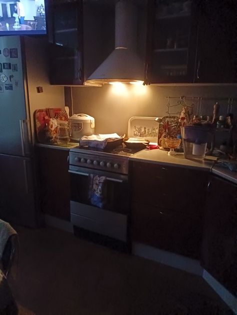 Dark Cozy Kitchen, Emo Kitchen, Kitchen Grunge, Underworld Band, Scary Kitchen, Grunge Kitchen, Punk Kitchen, Band Au, Kitchen Apartment