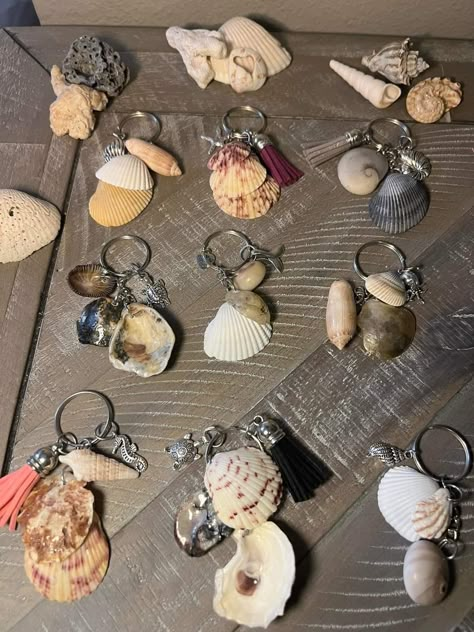 Sea Shells Keychain Diy, Shell Keychain Diy, Beach Shell Charms Jewelry, Seashell Keychain, Handmade Ocean-inspired Dangle Shell, Planner Charms, Seashell Art, Secret Santa, Sea Shells