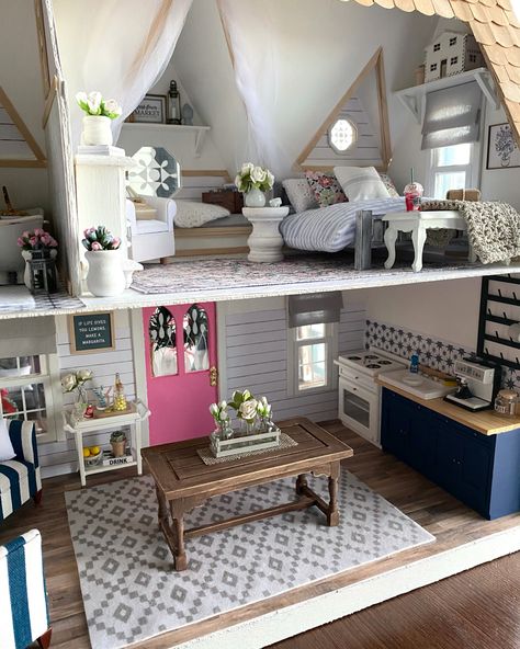 The Orchid Dollhouse, Orchid Dollhouse Interiors, Orchid Dollhouse Ideas, Bookshelf Dollhouse, Mini Trinkets, Orchid Dollhouse, Fairy Dollhouse, Dollhouse Interior, Cottage Dollhouse