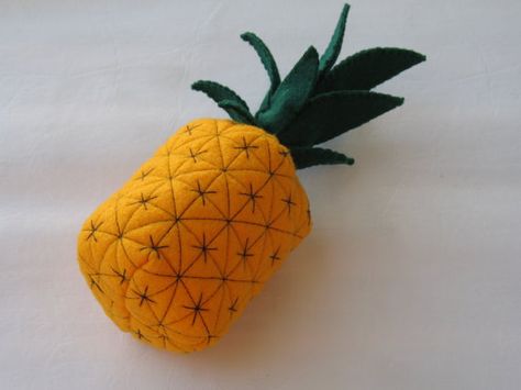 Ananas Felt Pineapple, Felt Food Patterns, Felt Fruit, Fruit Pineapple, Felt Play Food, Pretend Play Kitchen, Felt Food, Felt Patterns, Art Things