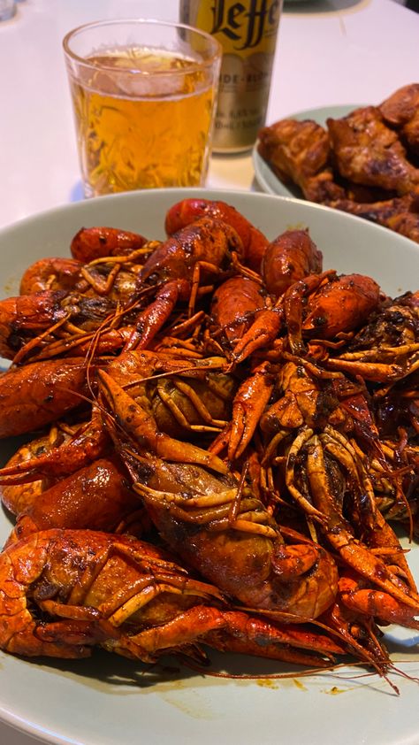 Crayfish Recipes, Seafood Lunch, Crawfish Recipes, Birth Pictures, Soul Food Dinner, Shellfish Recipes, Delicacy Food, Exotic Food, Food Dinner