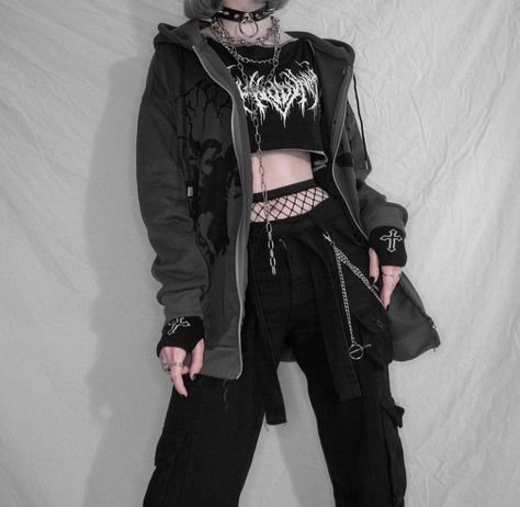 Edgy Cute Aesthetic, Gothic Tomboy Outfits, Streetrace Aesthetic Outfits, Edgy Clothes Aesthetic, Easy Emo Outfits, Punk Female Outfit, Tough Outfits, Girly Punk Outfits, Punk Outfits Women