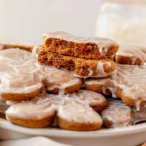 Rollout Gingerbread Cookies, Soft Glazed Gingerbread Cookies, Spiced Gingerbread Cookies, Fall Gingerbread Cookies, Gingerbread Cookies Chewy, Glaze For Gingerbread Cookies, Rolled Gingerbread Cookies, Soft Gingerbread Cookies With Icing, Savannah Smiles Cookie Recipe