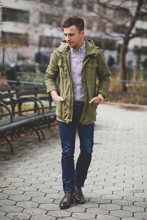 18 Stylish Green Fall Outfits for Men in 2024 – Cozy Sweaters, Cool Jackets, and Trendy Looks Fall Outfits For Men, Green Sweaters, Olive Jacket, Beige Pants, Autumn Wardrobe, Outfits For Men, Cool Jackets, Green Sweater, Fall Wardrobe