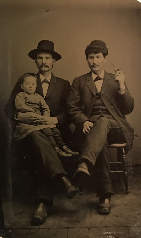 Earp Brothers, Virgil Earp, Old West Outlaws, Wild West Outlaws, Old West Photos, Wyatt Earp, Real Cowboys, Doc Holliday, Into The West