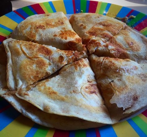 Banana PB Quesadillas - The Farm Wyfe Banana Quesadilla, Pb Fit, Fast Breakfast, Breakfast Quesadilla, Banana Peanut Butter, Peanut Butter Honey, Peanut Butter Jelly, Cinnamon Banana, Honey And Cinnamon