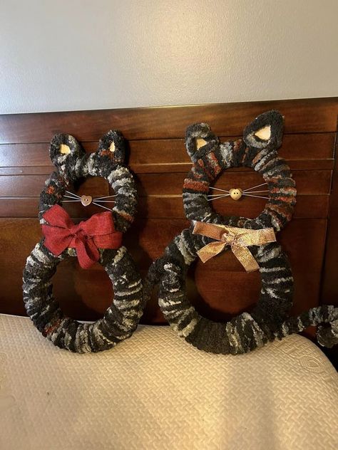 Dollar Tree Fanatics Crafts & Decor | Finally finished my kitty wreaths for my Moma and I | Facebook Cat Themed Wreath, Cat Wreath Diy How To Make, Cat Christmas Wreath Diy, Cat Wreath Diy, Cat Wreaths For Front Door, Dollar Tree Yarn, Pet Diys, Cat Wreaths, Dog Wreaths