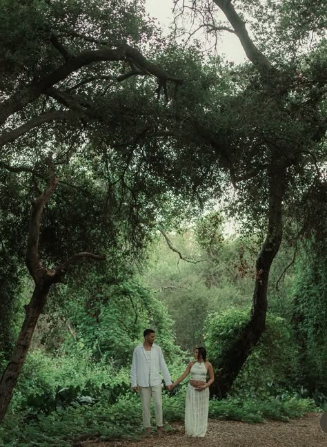 Maternity Photos Garden, Woods Maternity Pictures, Forest Maternity Photos, Sunrise Maternity Pictures Beach, Nature Pregnancy Photoshoot, Whimsical Maternity Shoot, Earthy Maternity Photos, Woods Maternity Shoot, Park Maternity Photoshoot