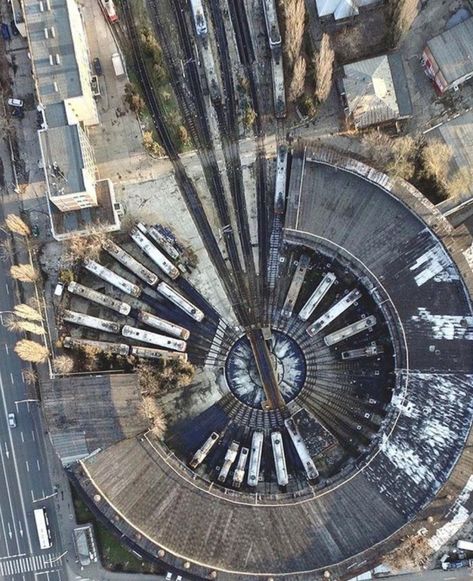 London Underground Train, Train Yard, Train Map, Old Steam Train, Mysteries Of The World, Abandoned Train, Union Pacific Railroad, Railroad Photography, Railroad Photos