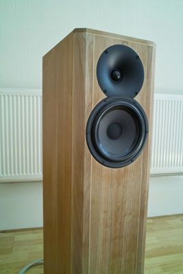 Diy Horn Speaker, Speaker Box Design Diy, Wood Speakers Design, Best Hifi Speakers, Homemade Speakers, Custom Speaker Boxes, Speakers Design, Diy Hifi, Diy Audio Projects