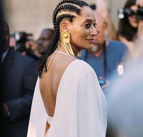 Tracee Ellis Ross rockin cornrows #blackhairstyles Tracee Ellis Ross Style, Hair Cornrows, Hair Colorful, Tracee Ellis Ross, Haircut For Older Women, Cornrow, Cornrow Hairstyles, Afro Hair, Afro Hairstyles