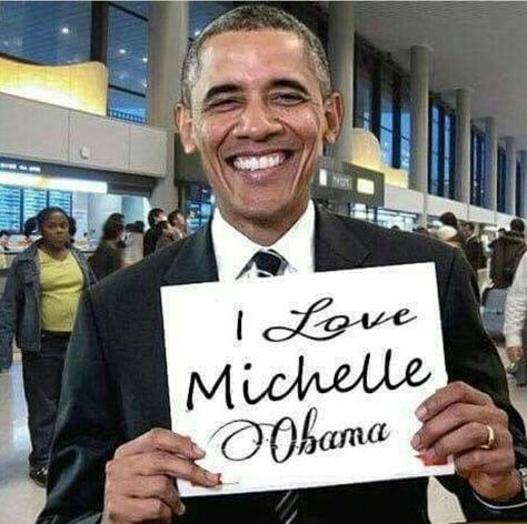 Michael Obama, Barack Obama Family, Malia And Sasha, Air Port, Michelle And Barack Obama, First Ladies, Barack And Michelle, Black Presidents, Obama Family