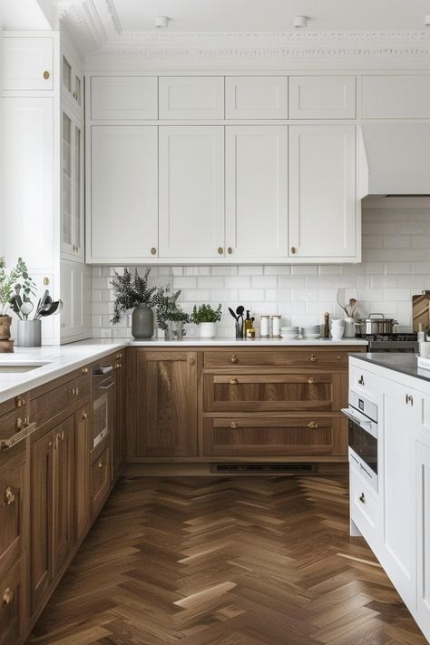 10 Walnut Kitchen Cabinets Inspiration Designs You Will Love! - My Decor Inspo Kitchen Cabinets Inspiration, Kitchen Color Combos, Modern Walnut Kitchen, Two Toned Kitchen Cabinets, Walnut Kitchen Cabinets, Modern Wood Kitchen, Kitchen Cabinet Inspiration, Two Tone Kitchen Cabinets, Cabinet Inspiration