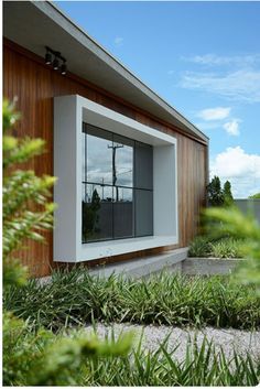 Modern Bay Window Exterior, Modern Bedroom Windows, Bedroom Windows Ideas, Modern Windows Exterior, Trend Bedroom, Modern Bay Window, Bay Window Exterior, Modern Window Design, Casa Hobbit