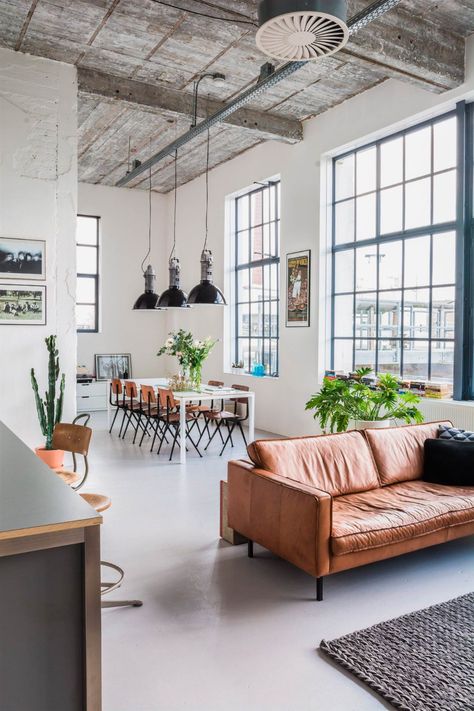 Decoración de estilo industrial: 10 claves para acertar Interior Boho, Decor Studio, Interior Vintage, Industrial Livingroom, Loft Interiors, Loft Decor, Industrial Interior Design, Industrial Interiors, Loft Living