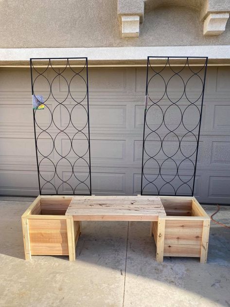 Diy Planter Boxes With Trellis, Planter Box Bench Seat, Diy Planter Trellis, Diy Garden Bench With Planters, Planter Box With Bench, Bench Planter Boxes Diy, Garden Bench Planter, Diy Bench Planter, Planter Boxes With Bench