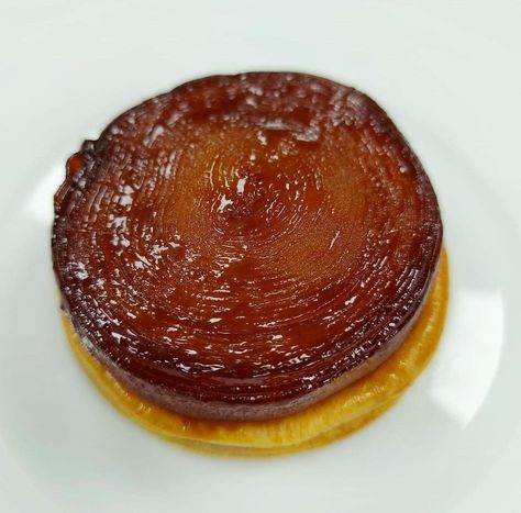 Credit to @sambowser Apple Tatin Credit to @sambowser Apple Tatin . "Ta... Apple Tartin, Apple Tatin, Fondant Potatoes, Chef Jobs, Tart Dessert, Pie Pan, Fancy Fonts, Roasting Pan, Creative Food